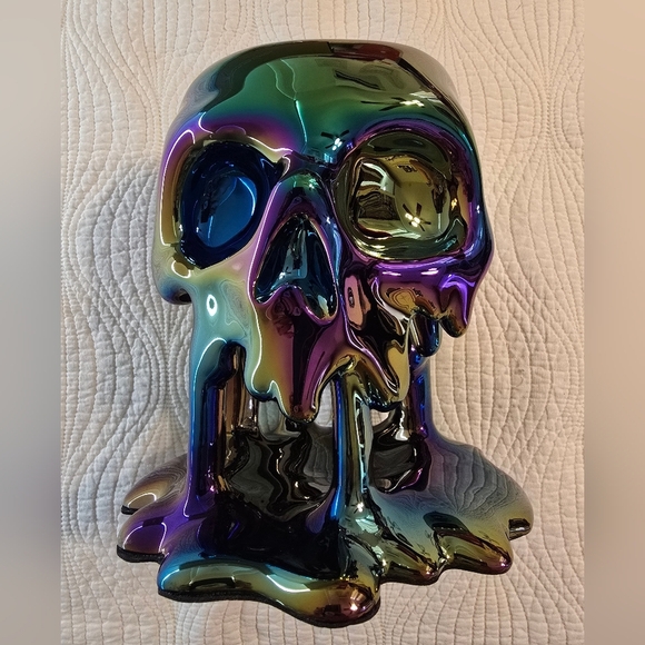 NWT 2025 Bath & Body Works Halloween Oil Slick DrippingSkull Candle Holder